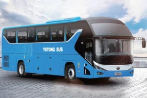 Yutong electric bus for public transportation, blue city coach parked outdoors.