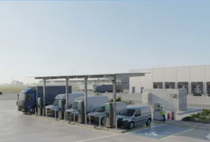 Commercial DC fast charging solutions featuring high power chargers and liquid cooled battery energy storage